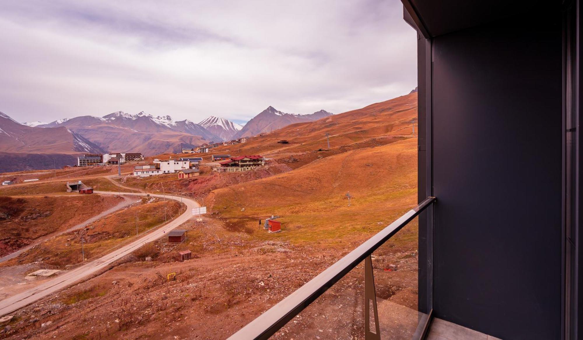 Gvc New Gudauri Alpic Mountain View Lägenhet Exteriör bild